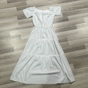 Noracora lightweight white maxi dress Size M NWT